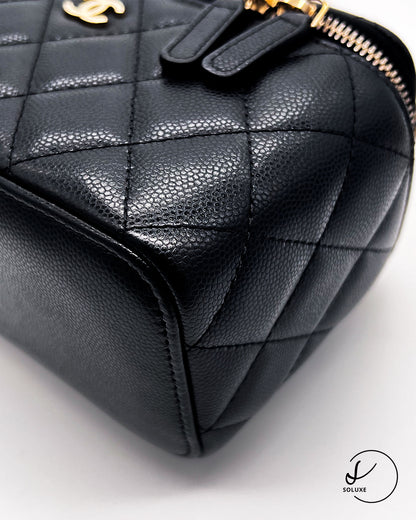 Long Vanity Case with Chain