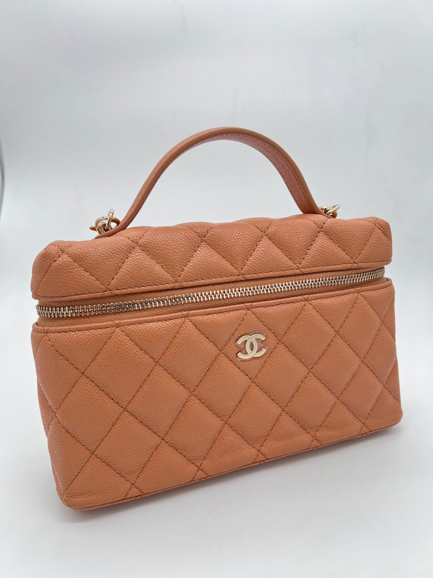 Vanity with Chain Dark Beige GHW