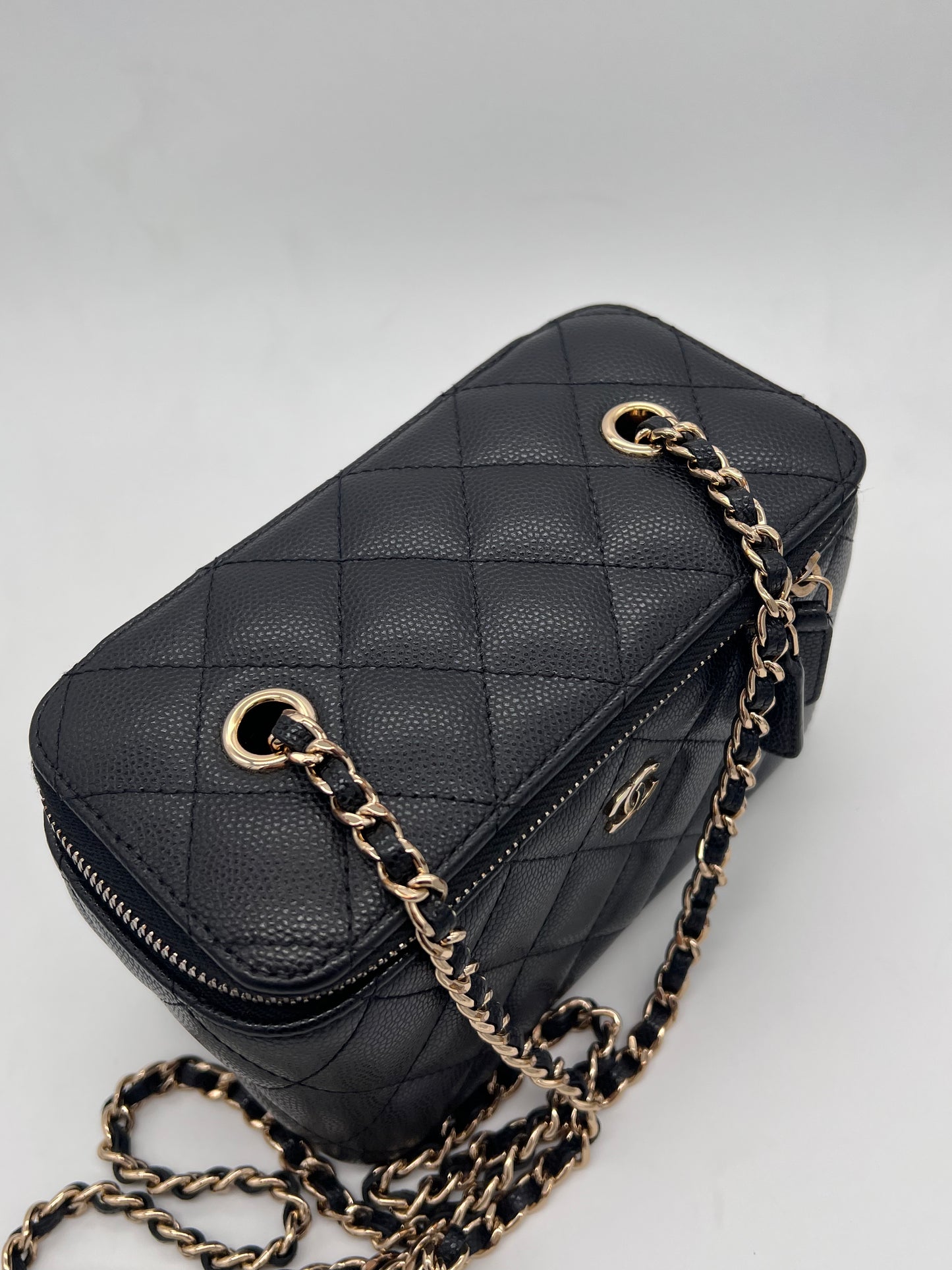 Long Vanity Case with Chain