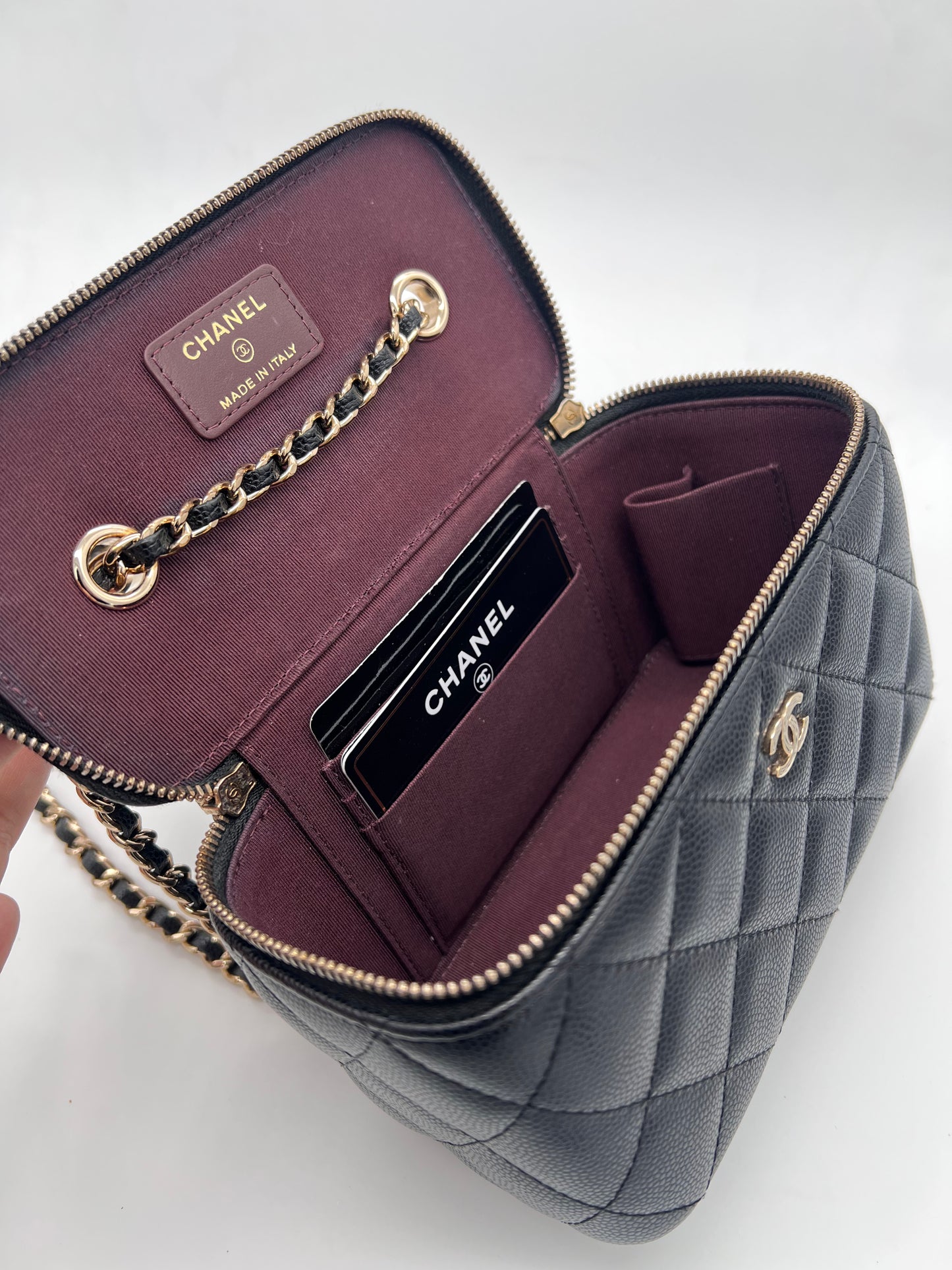 Long Vanity Case with Chain