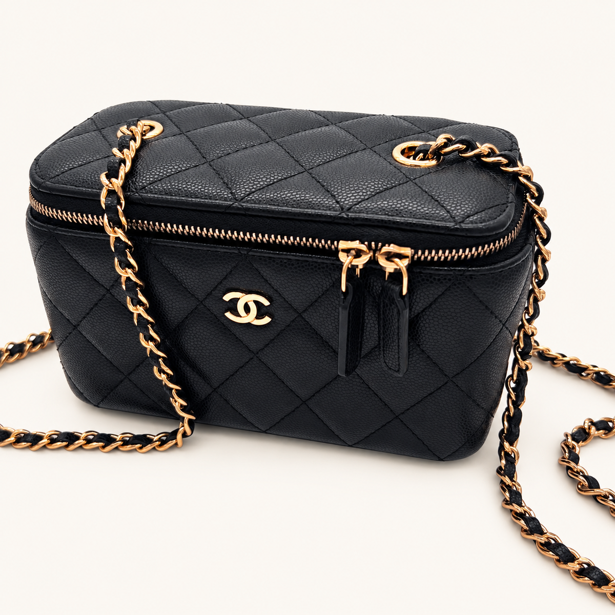 Long Vanity Case with Chain — product preview on cream background
